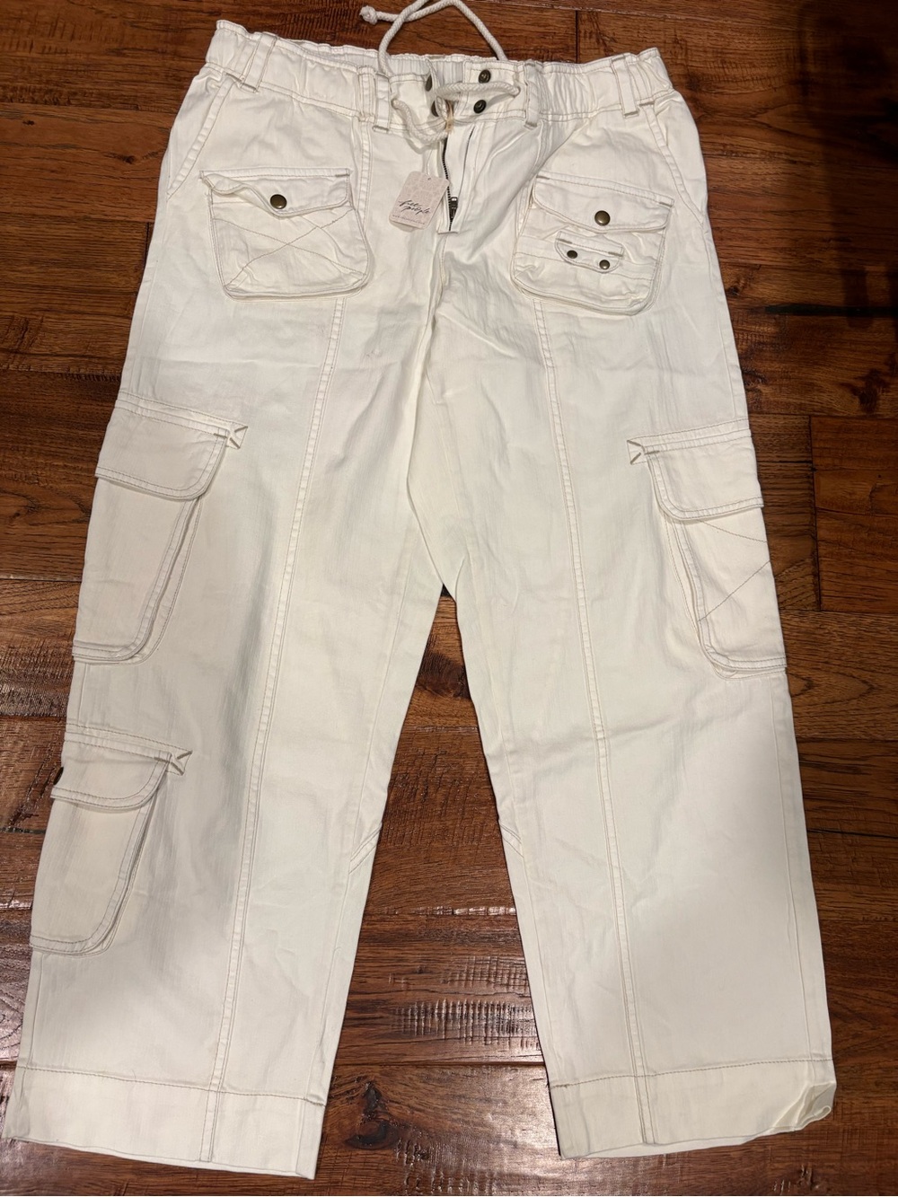 Free People Tahiti Cargo Pants – Tofu/Ivory – Size Medium – NWT
